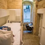 No 68 In Guest house