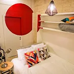 No 68 In Guest house