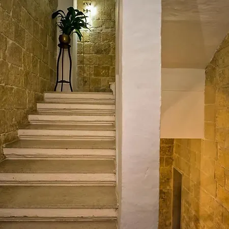 No 68 In * Valletta